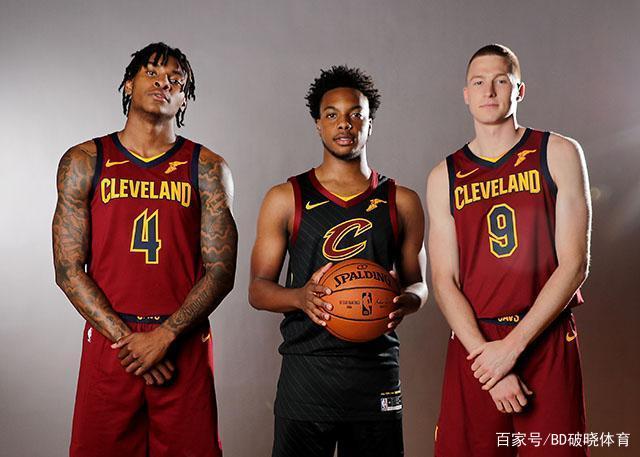 尤其是关注 尤其是关注